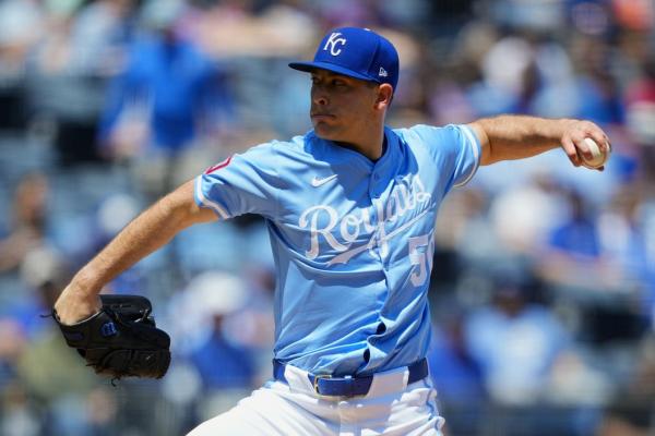 Kris Bubic, Bobby Whitt Jr., Royals dominate White Sox