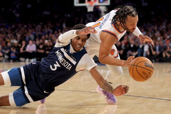Knicks down Timberwolves to stay perfect at home