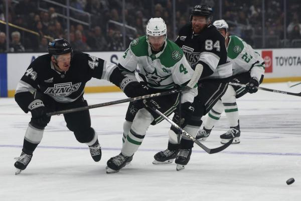 Kings rally past Stars to win fourth straight game