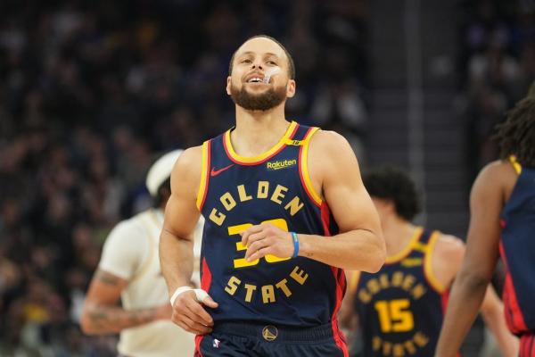 Stephen Curry, Warriors stumble into matchup with Jazz