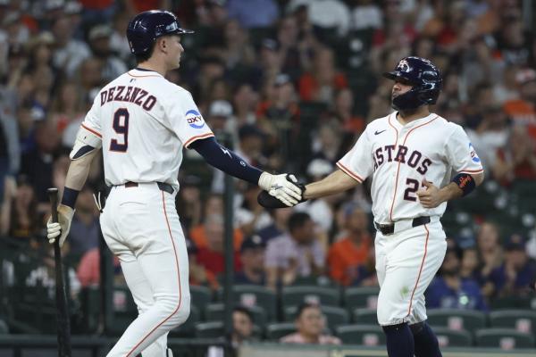 Astros’ Jose Altuve leaves game with hamstring tightness