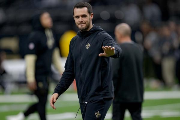 Report: Derek Carr’s camp gauged outside interest before retirement