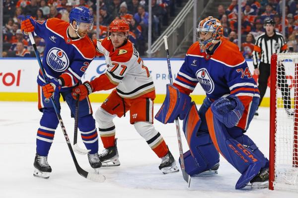 Leon Draisaitl’s late goal lifts Oilers over Ducks