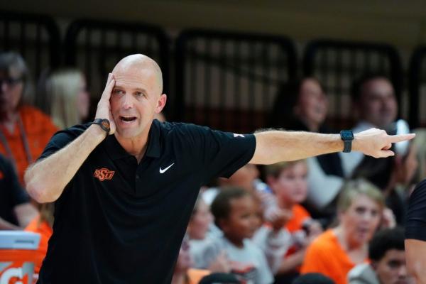 Oklahoma State holds off upset-minded St. Thomas