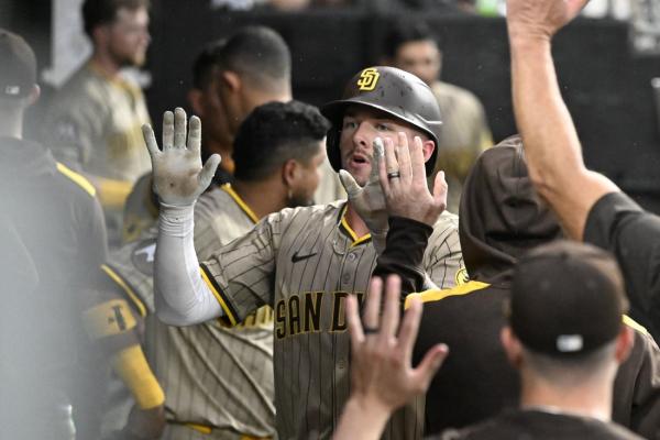 Ryan O Hearn’s double helps Padres rally past White Sox