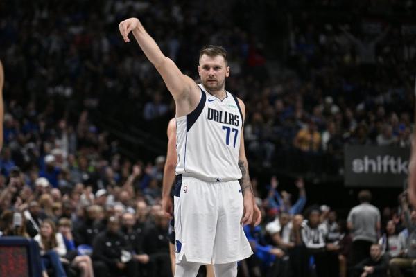 Luka Doncic, Mavericks rout depleted Magic thumbnail