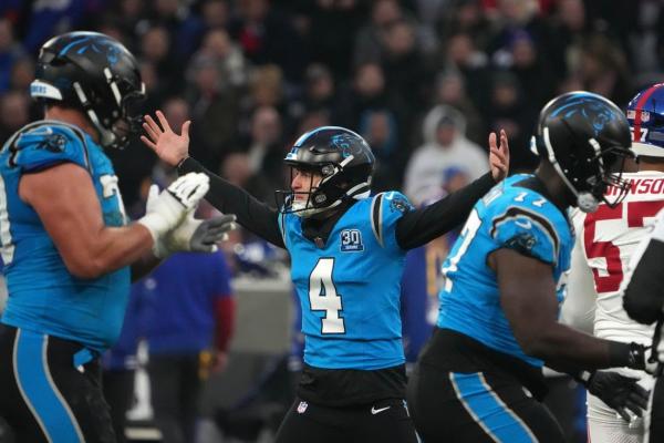 Eddy Pineiro kicks Panthers past reeling Giants in Germany thumbnail