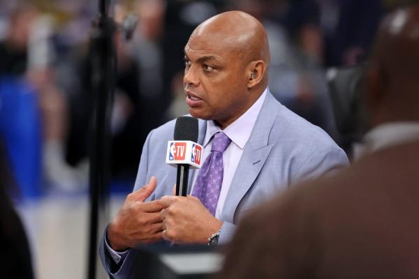 Charles Barkley reverses course, will not retire from TV