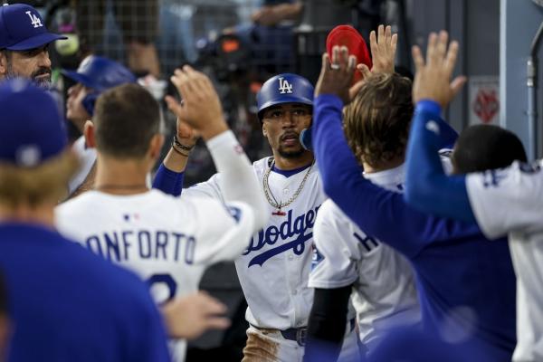 Dodgers stump Reds to set up sweep