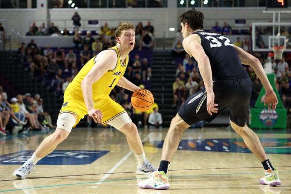 Danny Wolf powers Michigan to lopsided win over No. 22 Xavier