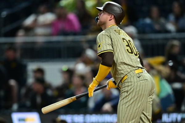 Padres continue dominance of Pirates with easy win