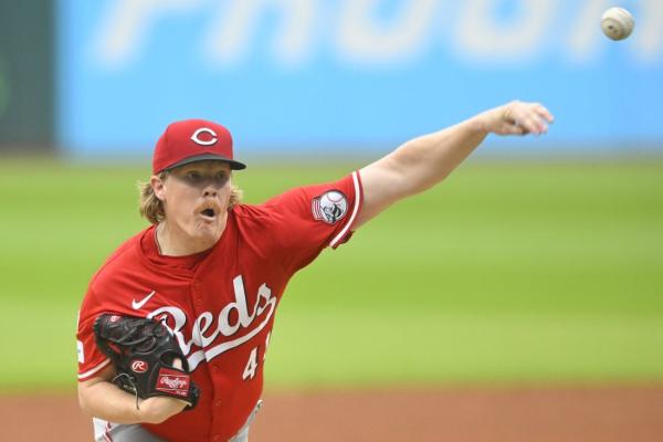Abbott authors shutout as Reds improve to 5-0 vs. Guardians