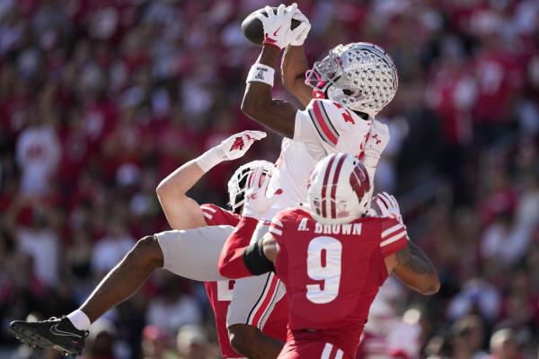 No. 1 Ohio State jumps out early, blanks Wisconsin