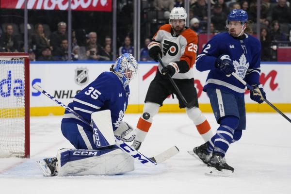 Morgan Rielly scores in OT, Maple Leafs hold off Flyers