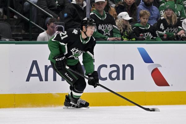 Stars not slowed by injuries, while Sharks try to steady play