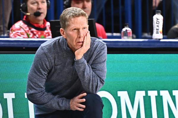 No. 7 Gonzaga rides solid second half to hold off Oregon