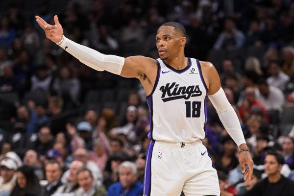 Russell Westbrook’s triple-double carries Kings past Warriors