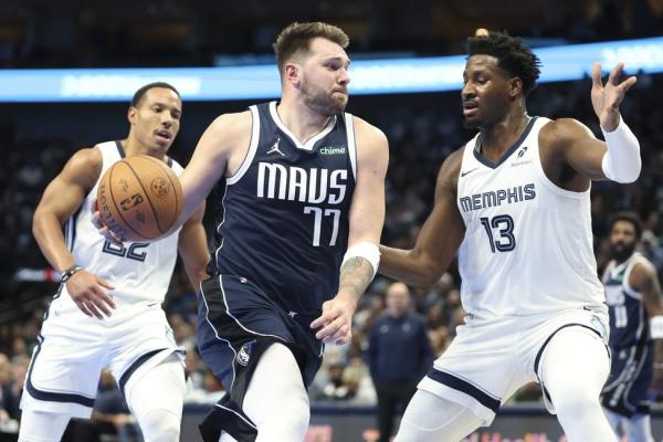 Mavs overcome 15-point deficit, halt Grizzlies' win streak thumbnail