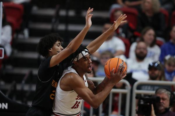 No. 15 Texas Tech rides huge first half to throttle Winthrop
