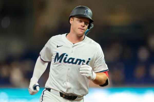 Twins acquire 1B Eric Wagaman from Marlins