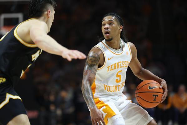 No. 4 Tennessee’s 3-point accuracy sinks No. 15 Missouri