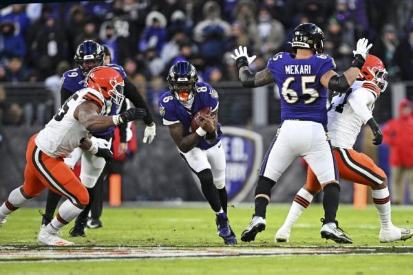 Ravens rout Browns, clinch AFC North title