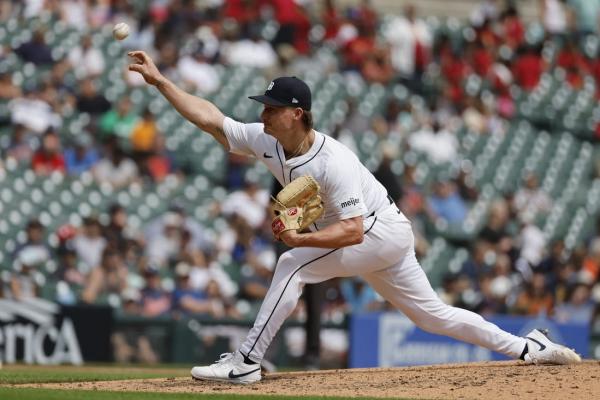 Javier Baez powers Tigers to sweep of Mariners thumbnail