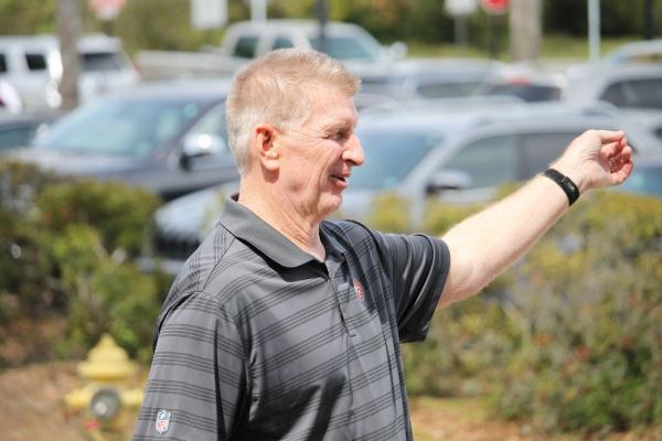 Former South Florida coach Jim Leavitt facing battery, theft charges