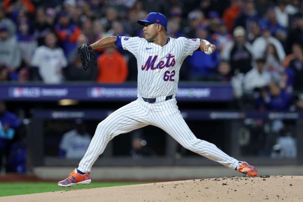 Report: Brewers signing LHP Jose Quintana