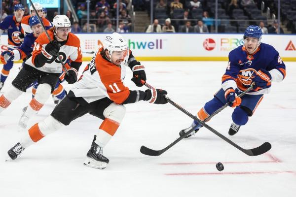 Flyers extend sudden surge, dump Islanders