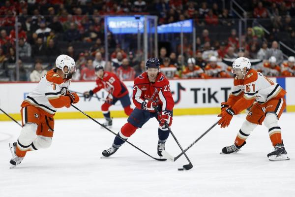 Logan Thompson, Caps stay hot in shutout of Ducks