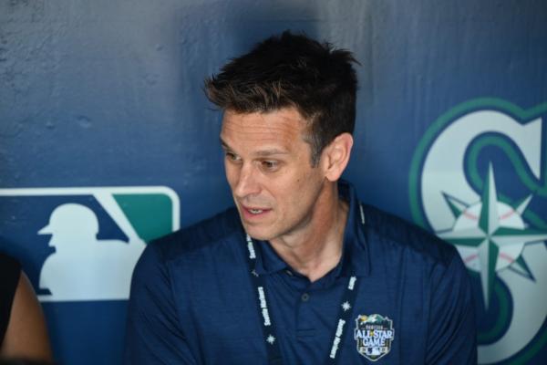 Report: Mariners to retain team president Jerry Dipoto