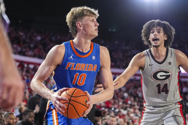 Georgia holds off furious rally from No. 3 Florida for upset win