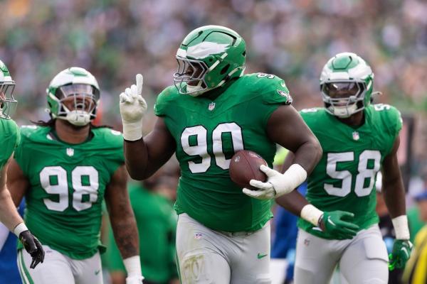 Reports: Eagles exercise option for DT Jordan Davis