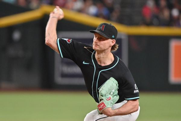 Brewers acquire pitchers Shelby Miller, Jordan Montgomery