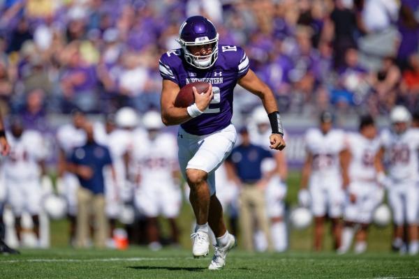 Northwestern benches QB Mike Wright for Jack Lausch