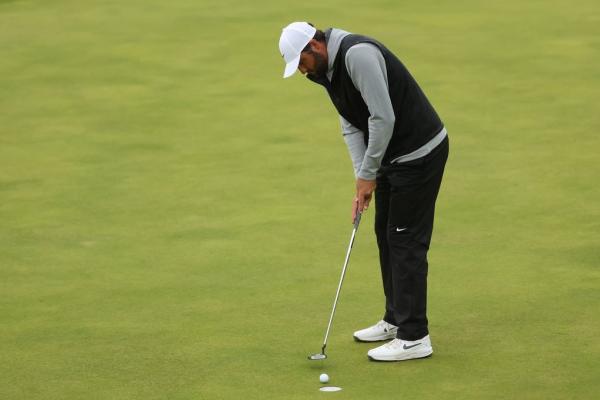 Scottie Scheffler inches closer to victory at The Open on Saturday