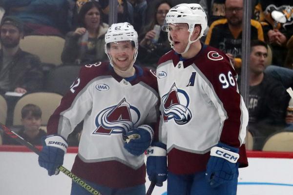 NHL roundup: Avs’ Mikko Rantanen collects hat trick vs. Pens