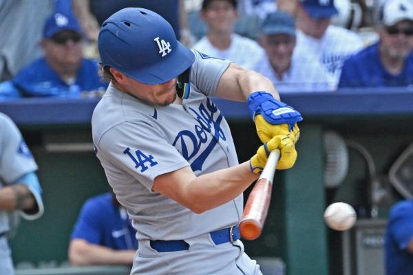 Dodgers win sixth straight series, extend Royals’ misery