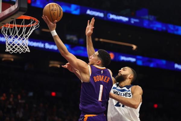 Second-half surge propels Wolves to victory over Suns