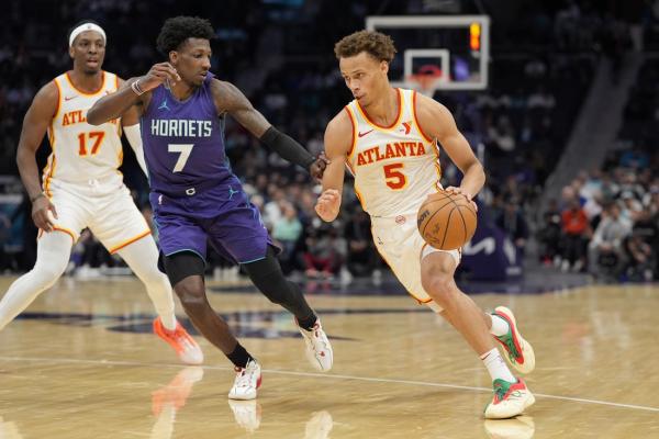 Trae Young, Hawks overwhelm Hornets from long range