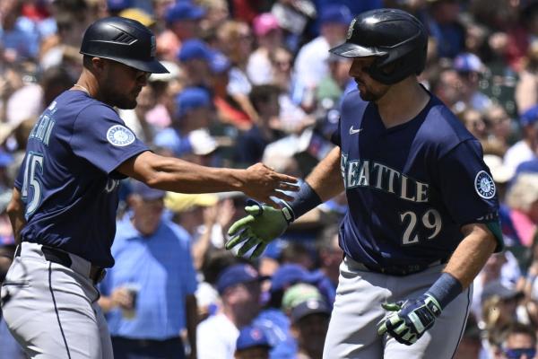 Cal Raleigh hits two homers as Mariners topple Cubs