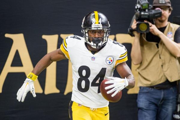 Antonio Brown arrested on attempted murder charge, extradited to U.S.