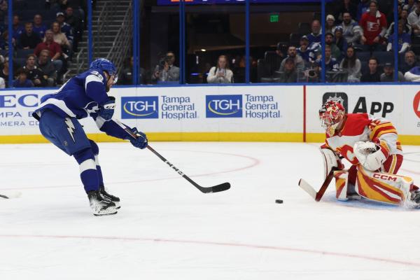 Lightning extend win streak to 7 with shutout of Flames