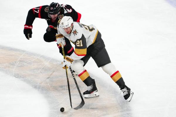 Golden Knights score 3 late goals to rally past Senators