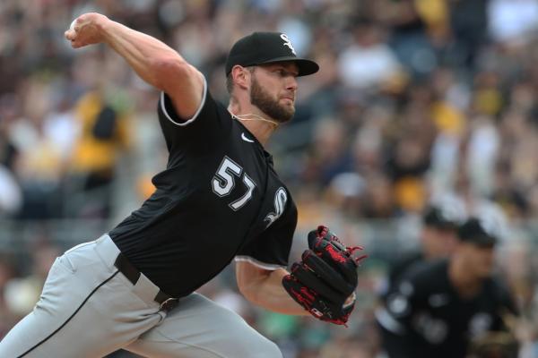 Rays strengthen pitching staff by acquiring Adrian Houser from White Sox