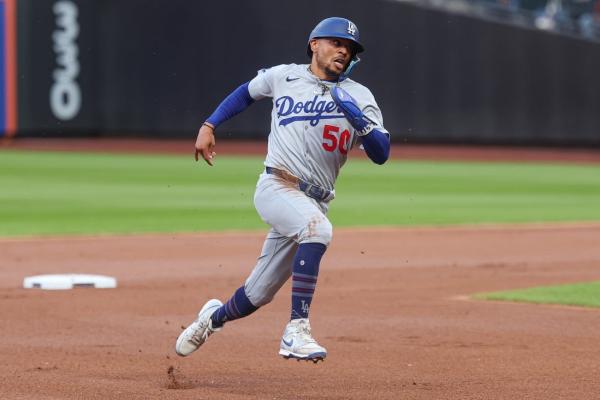 Dodgers’ Mookie Betts sidelined due to stubbed toe