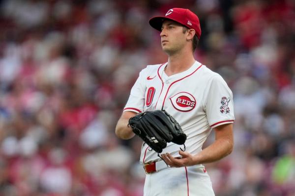 Reds place LHP Nick Lodolo (finger) on 15-day IL