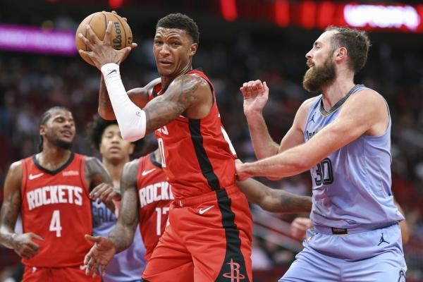 Rockets use third-quarter surge to roll past Grizzlies