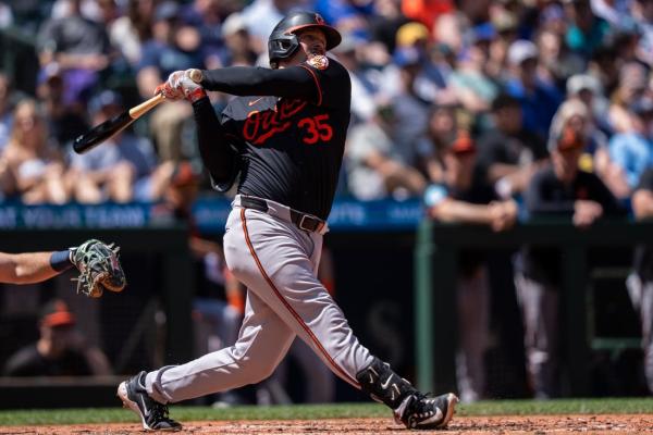 Orioles power way past Mariners for 6th straight win